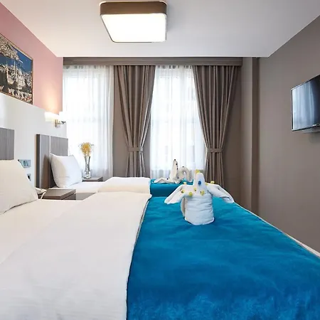 Renzo Istanbul