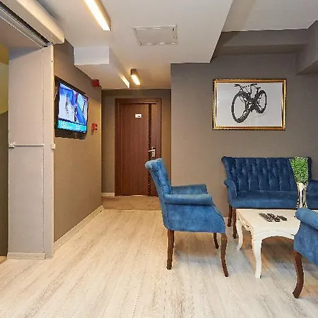 Hotel Renzo 4*