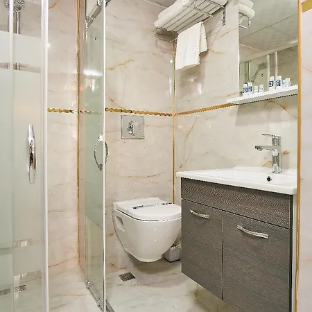 Renzo Hotel 4*